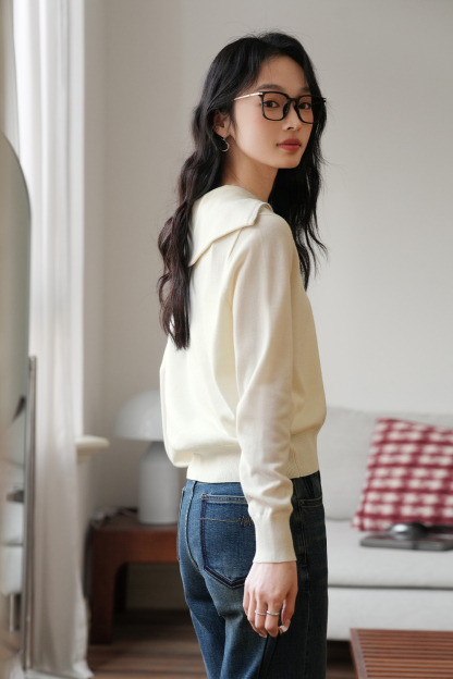 Simple Zippered Knitwear