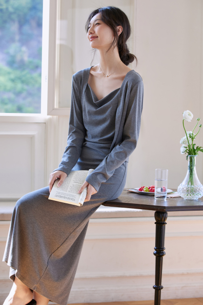 Grey Elegant Knitted Suit