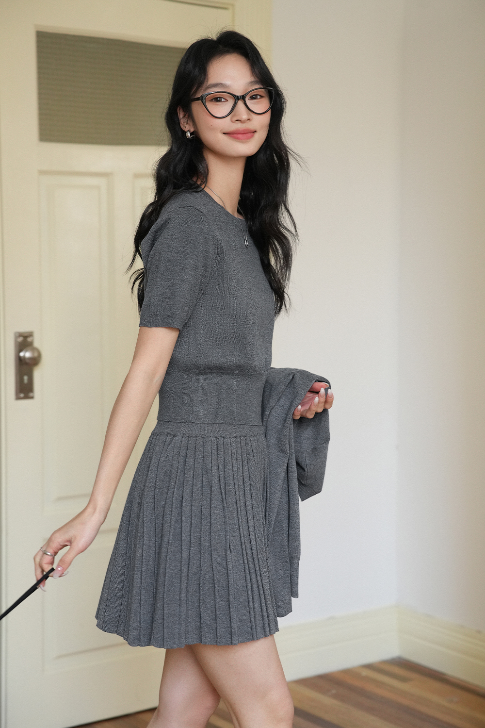 Low-Key Grey Knitted Three-Piece Suit