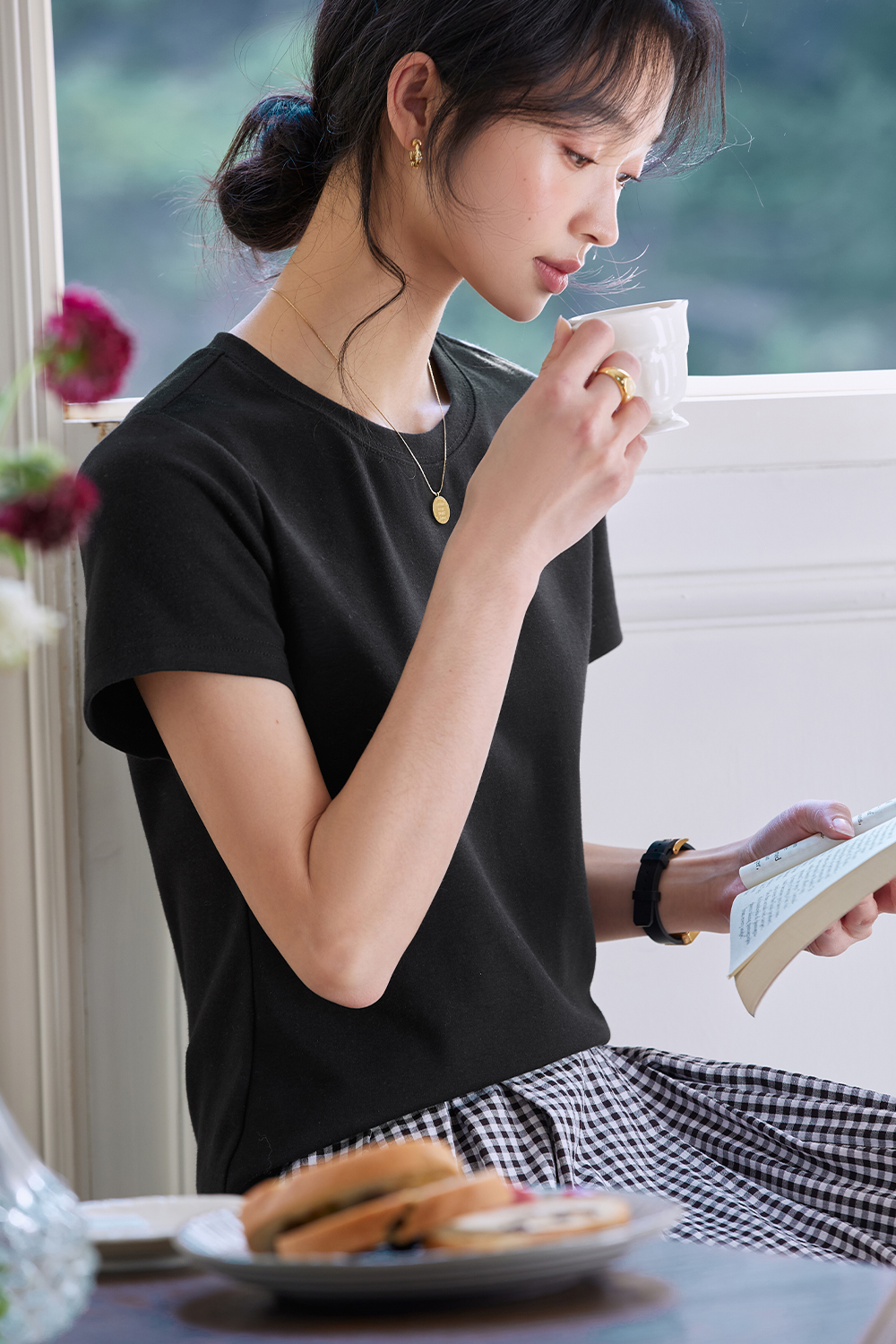 Modern Casual White T-Shirt-VIMLYSTORE