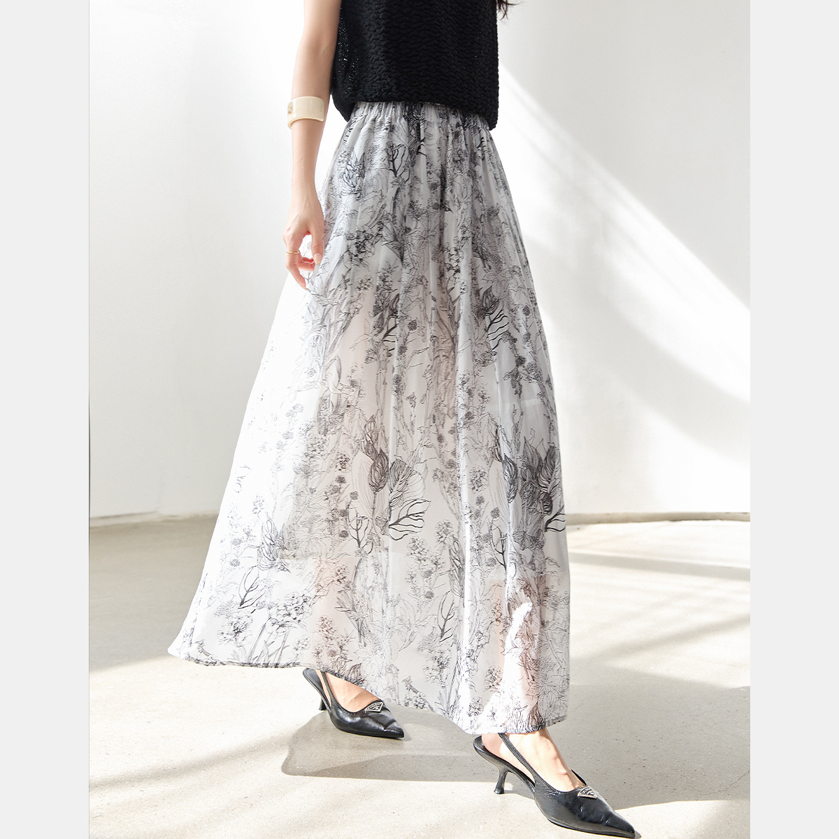 Elegant Lyocell Floral Skirt