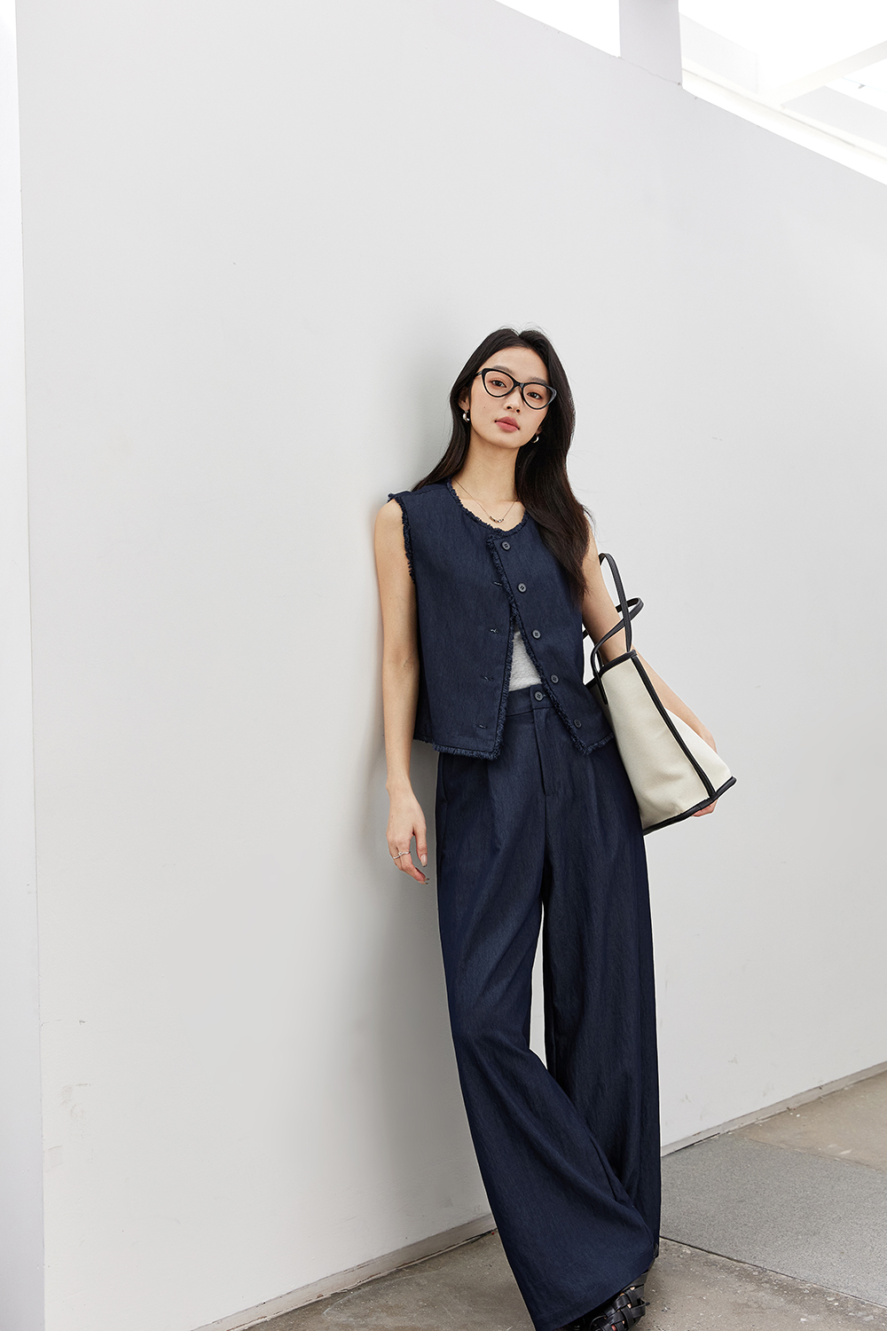 Raw-Edged Vest Straight Suit