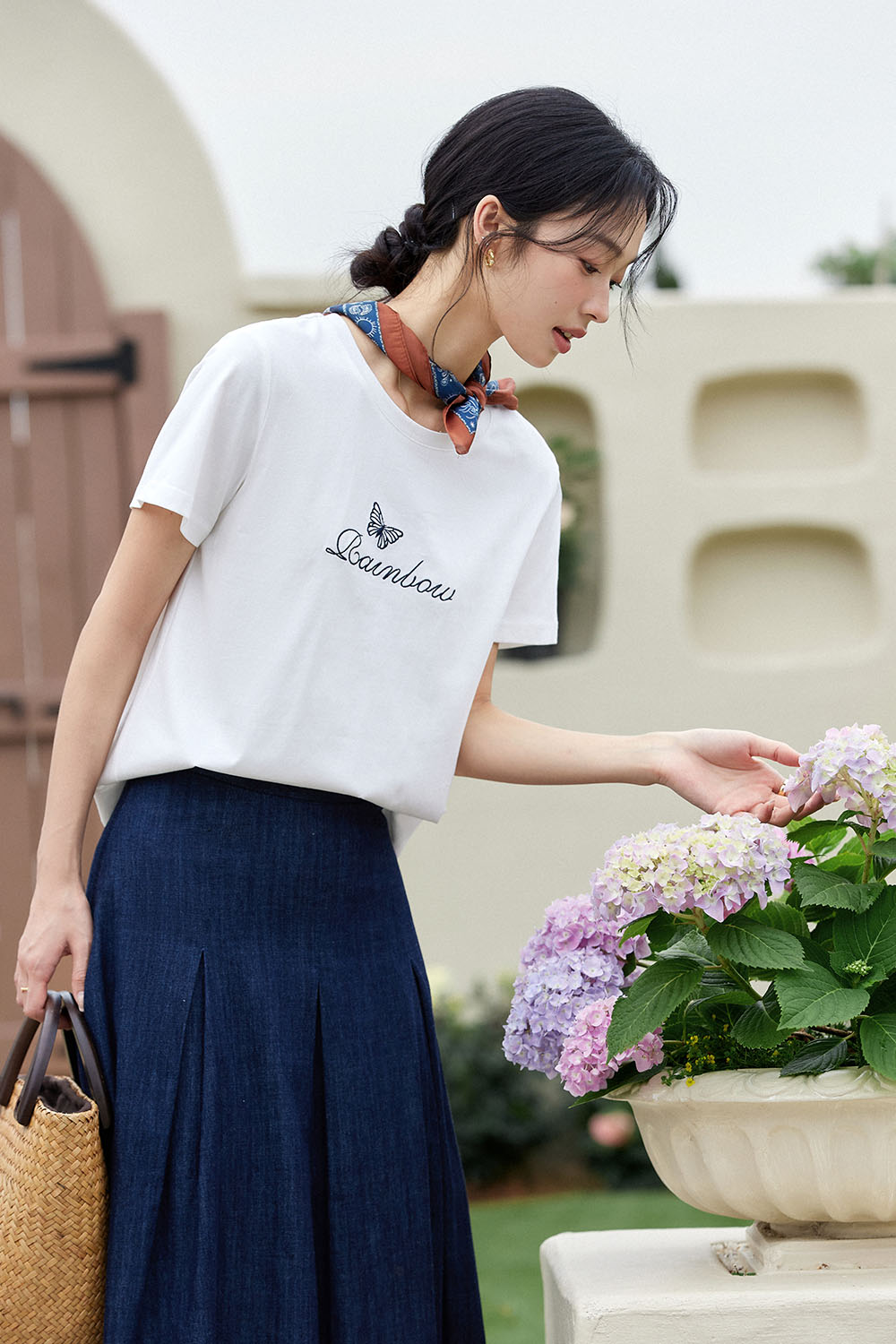 Exquisite Butterfly Embroidered T-Shirt-VIMLYSTORE