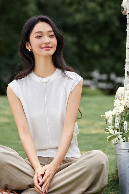 Round Neck High Elastic Sleeveless Sweater