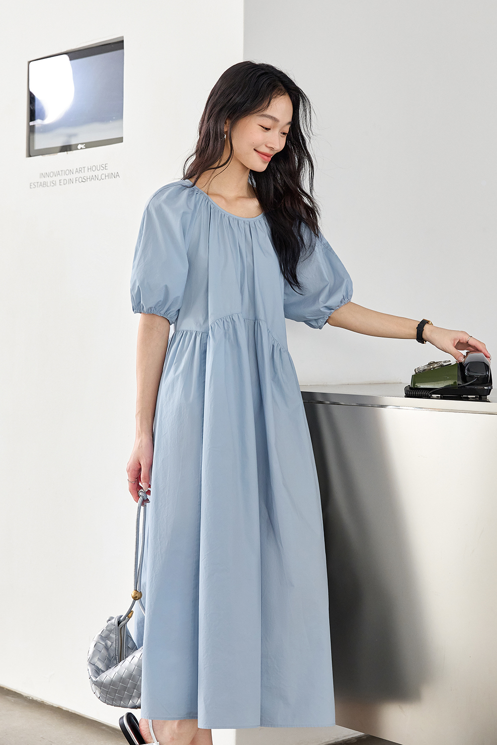 Minimalist Cotton Puff-Sleeve Relaxed Dress-VIMLYSTORE