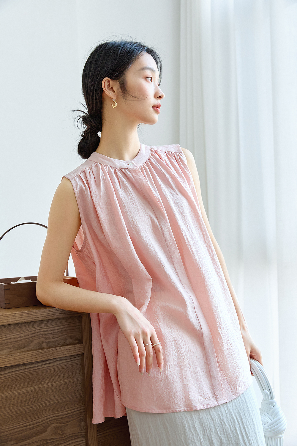 Lazy-Chic Sleeveless Oversized Shirt