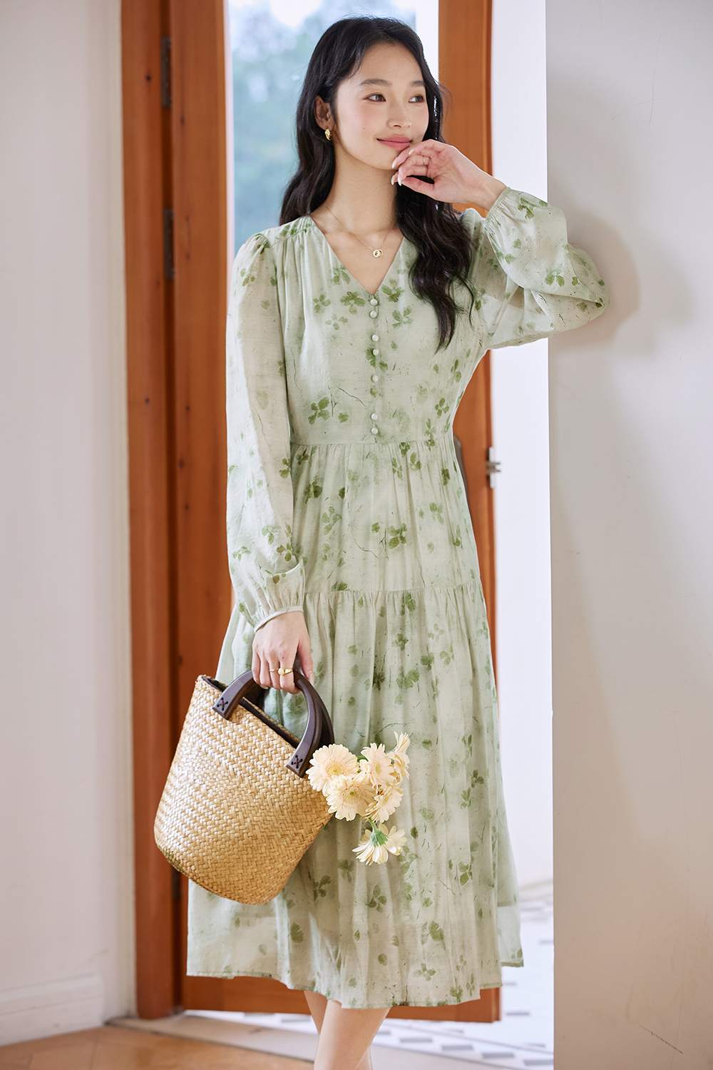 V-Neck Puff-Sleeve Belted Maxi Dress with Waist-Defining Tie-VIMLYSTORE