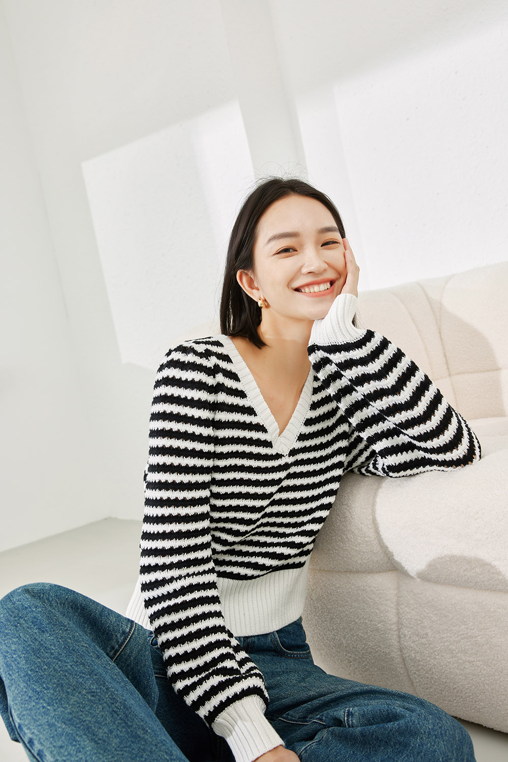 V-Neck Knit Sweater-VIMLYSTORE