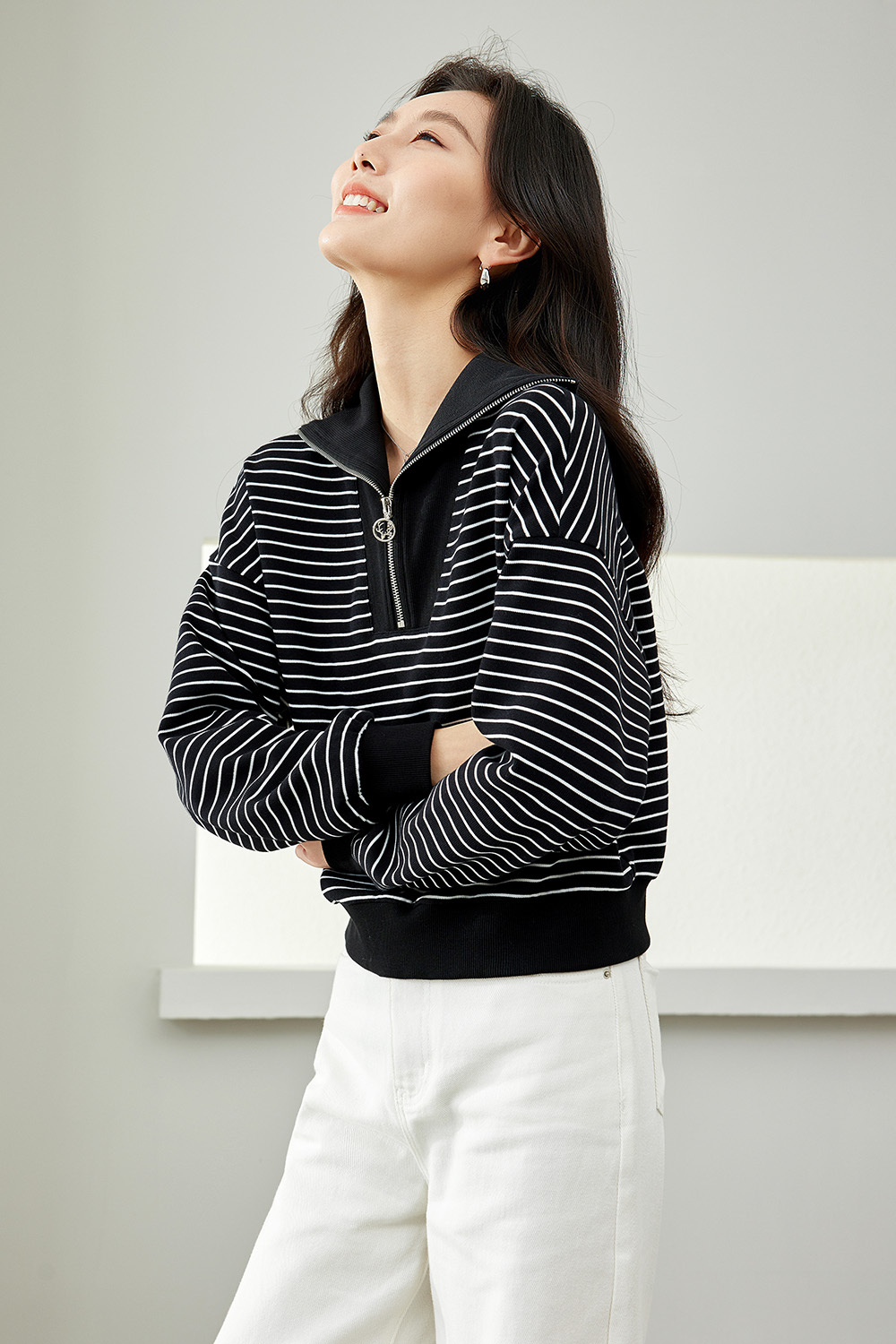 Fashionable Striped sweatshirt