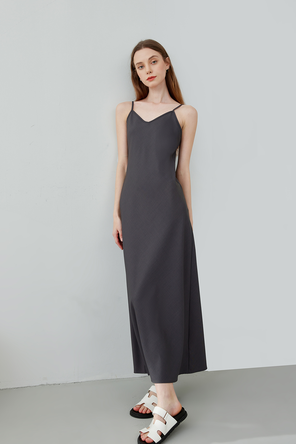 Elegant V-neck suspender dress-VIMLYSTORE