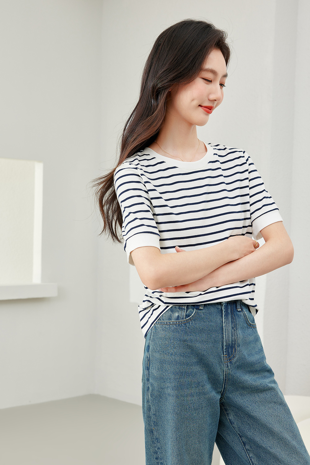Minimalist Striped Round Neck T-Shirt-VIMLYSTORE