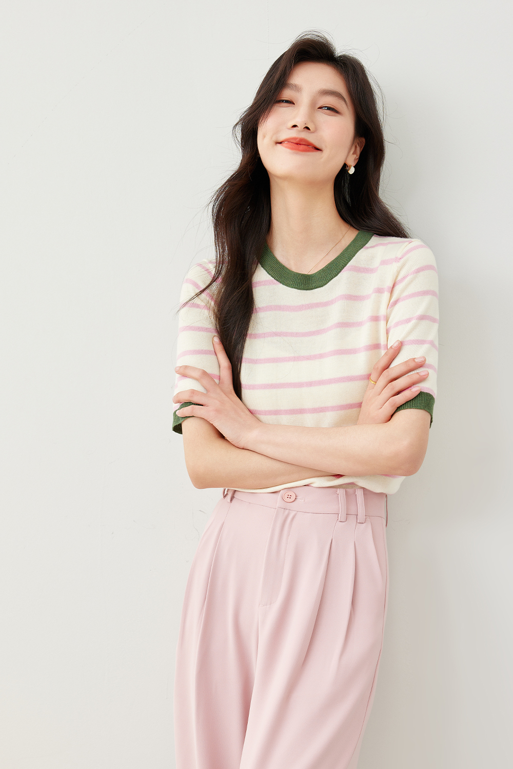 Fashionable Contrast Color Sweater