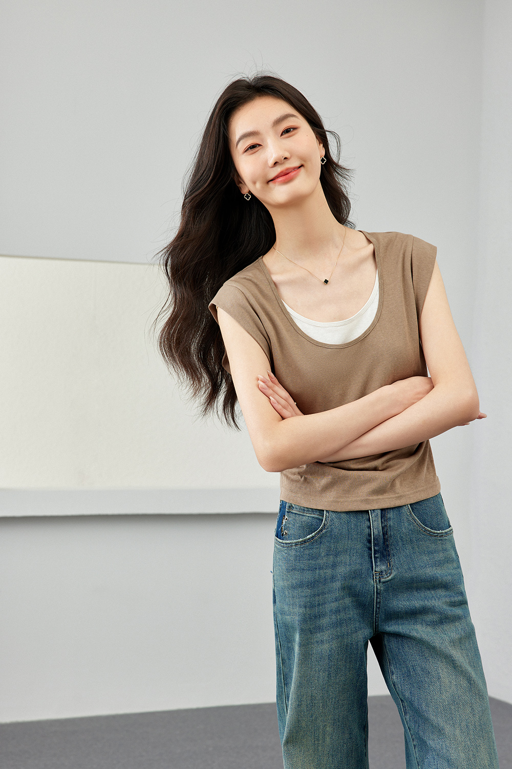 Fake Two-Piece Contrasting Color T-Shirts