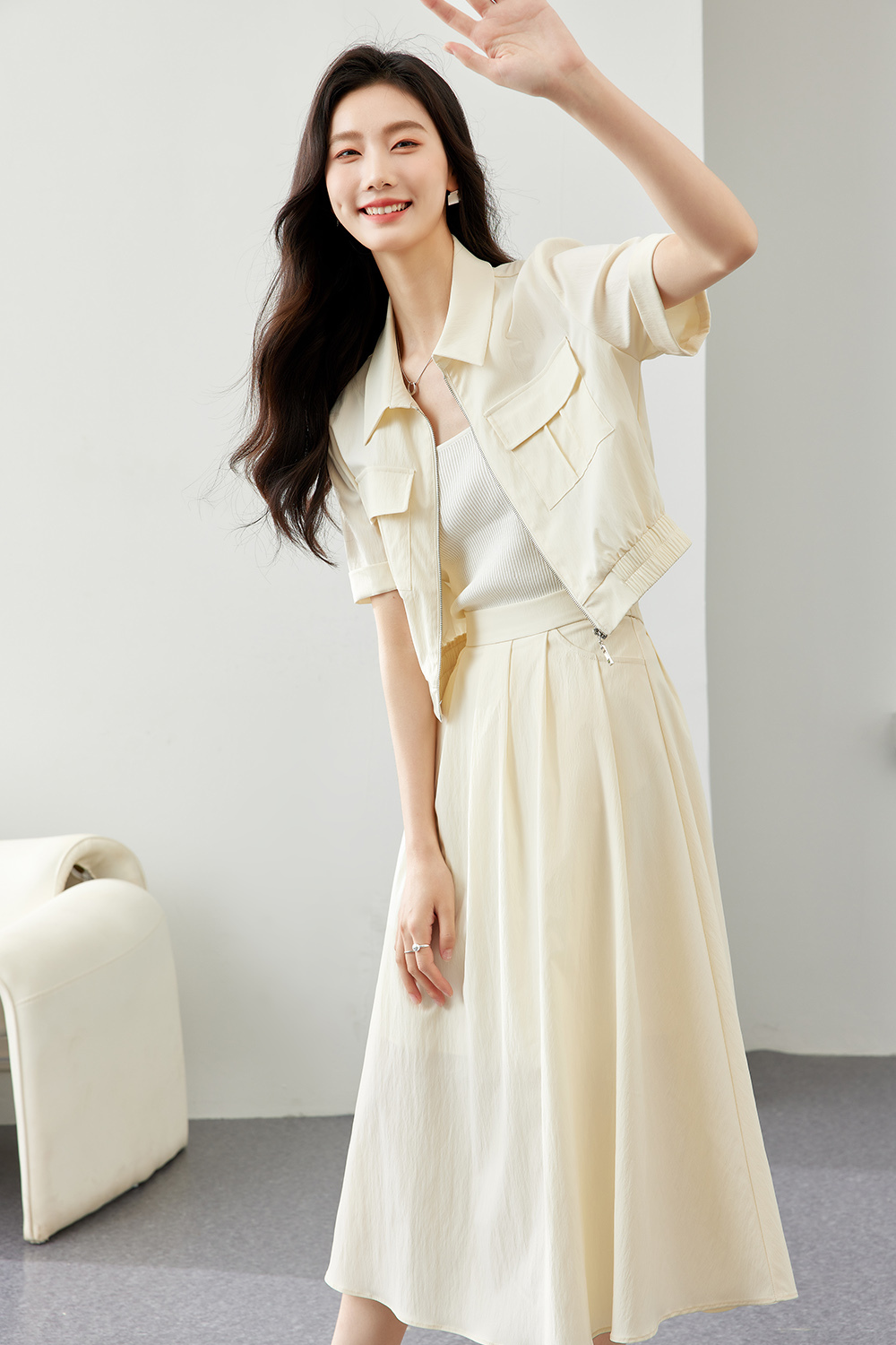 Simple Flesh-Covering Fashion Suit