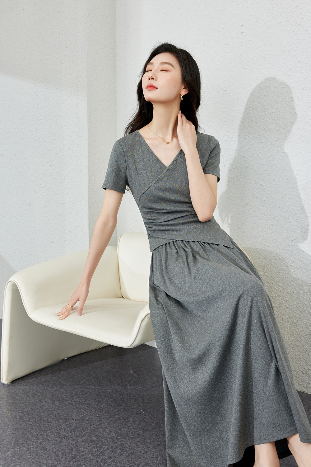 Simple And Elegant Knitted Suit