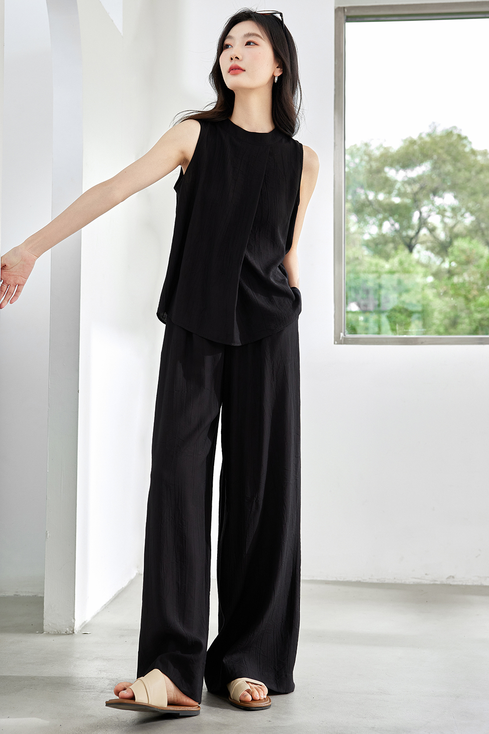 Textured Woven Stylish Suit