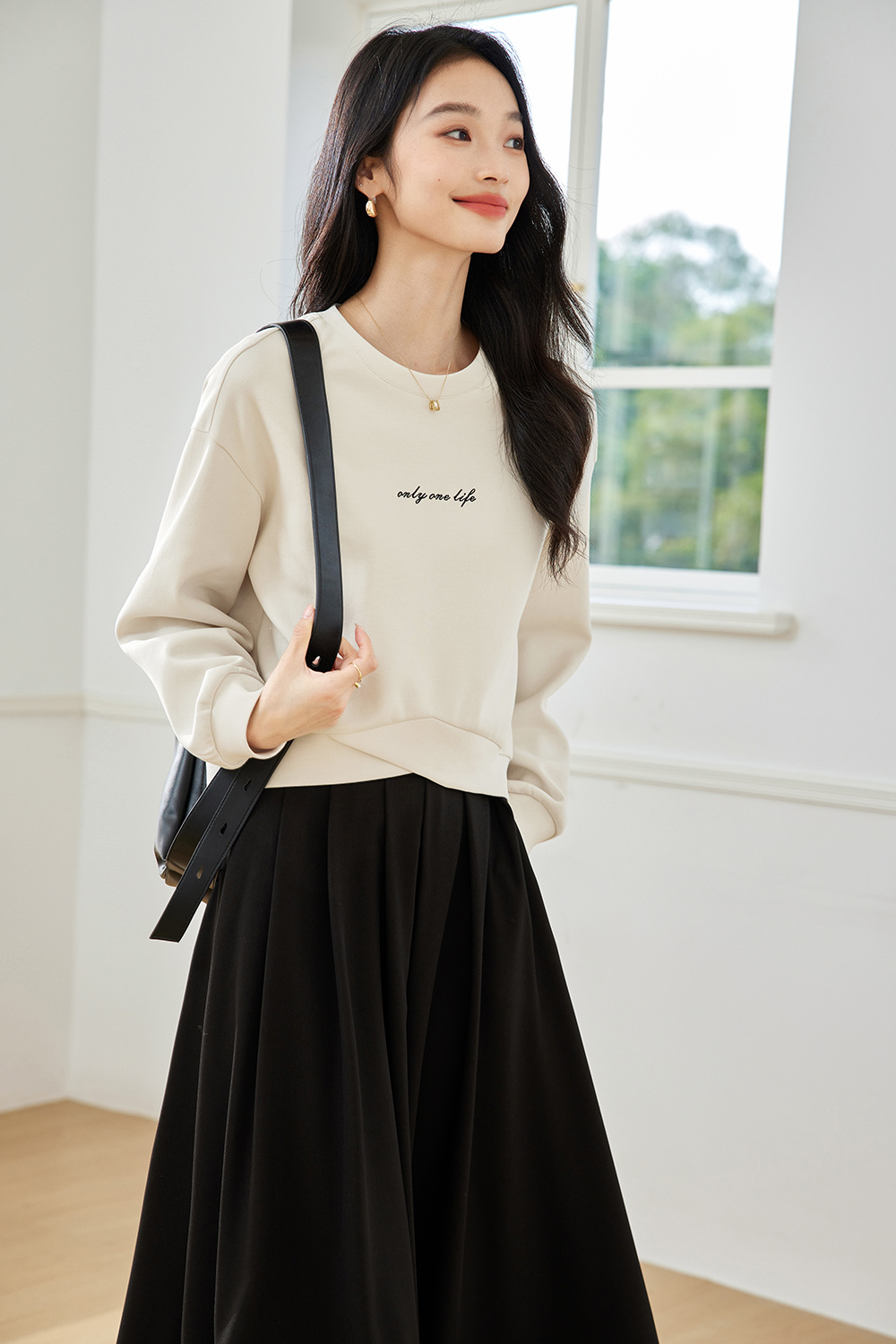 Letter Embroidered Casual Sweatshirt