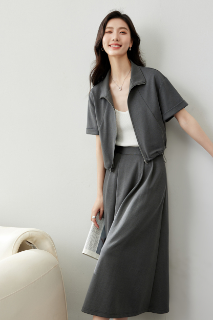 Sports Style Commuter Suit