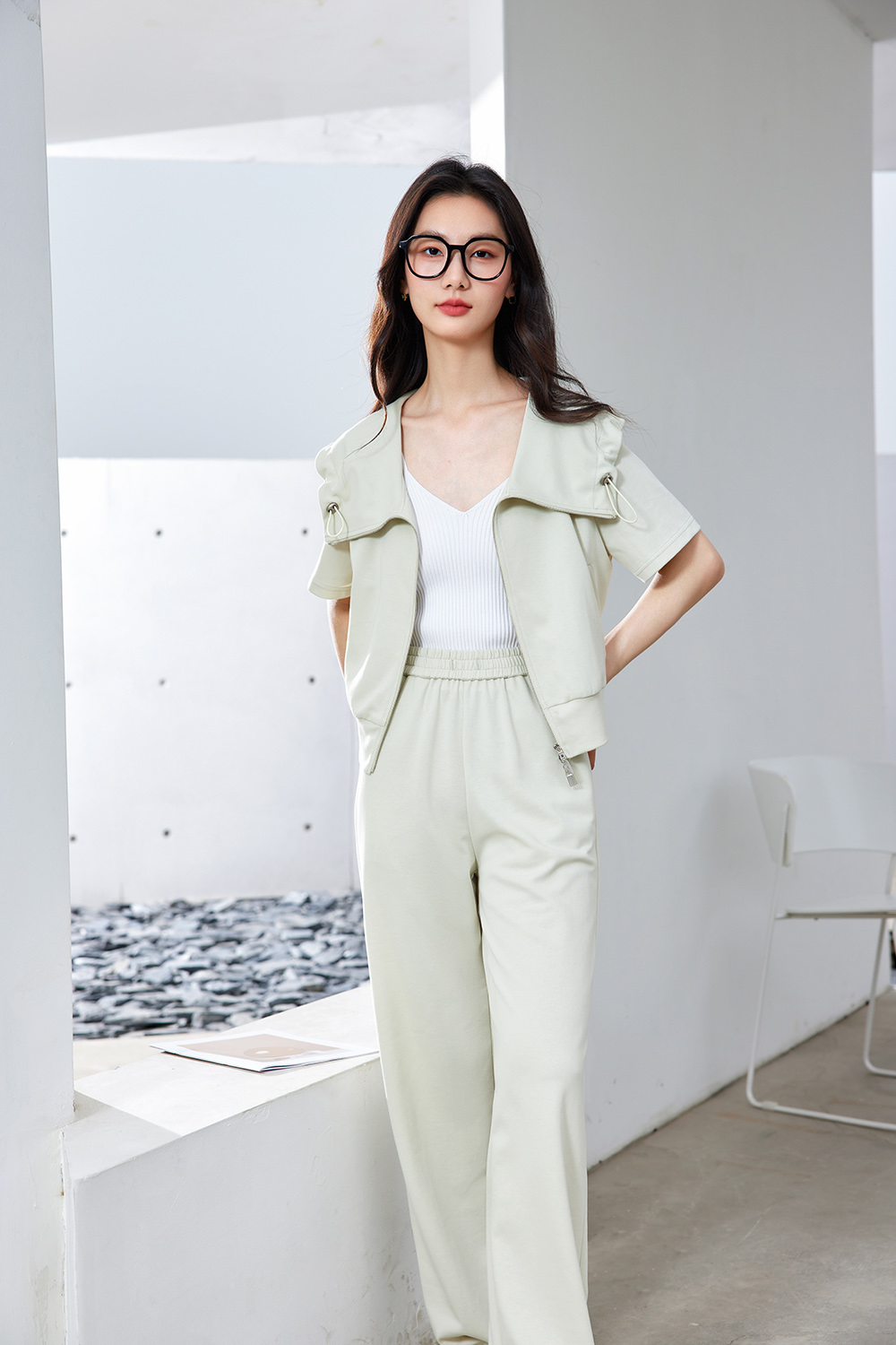 Fashionable Navy Collar Suit