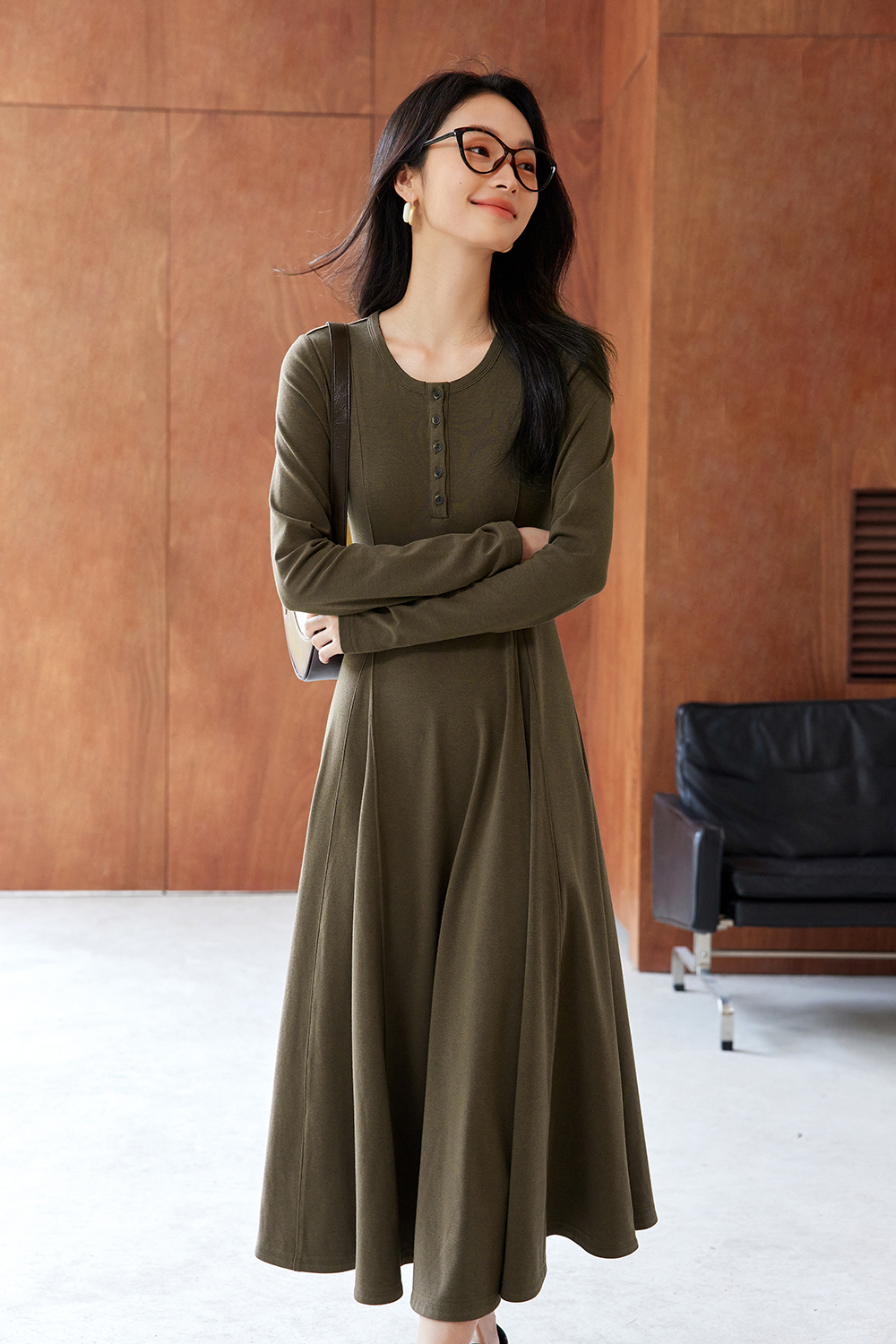 Elegant And Versatile Dress