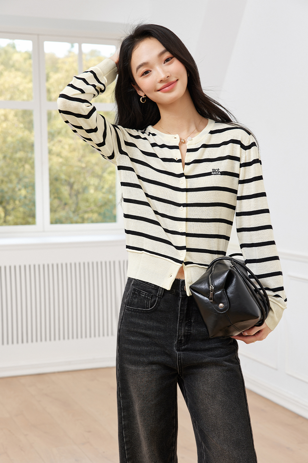 Soft And Waxy Embroidered Knitted Cardigan-VIMLYSTORE