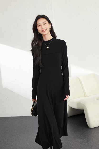 Inner waist-cinched knitted dress