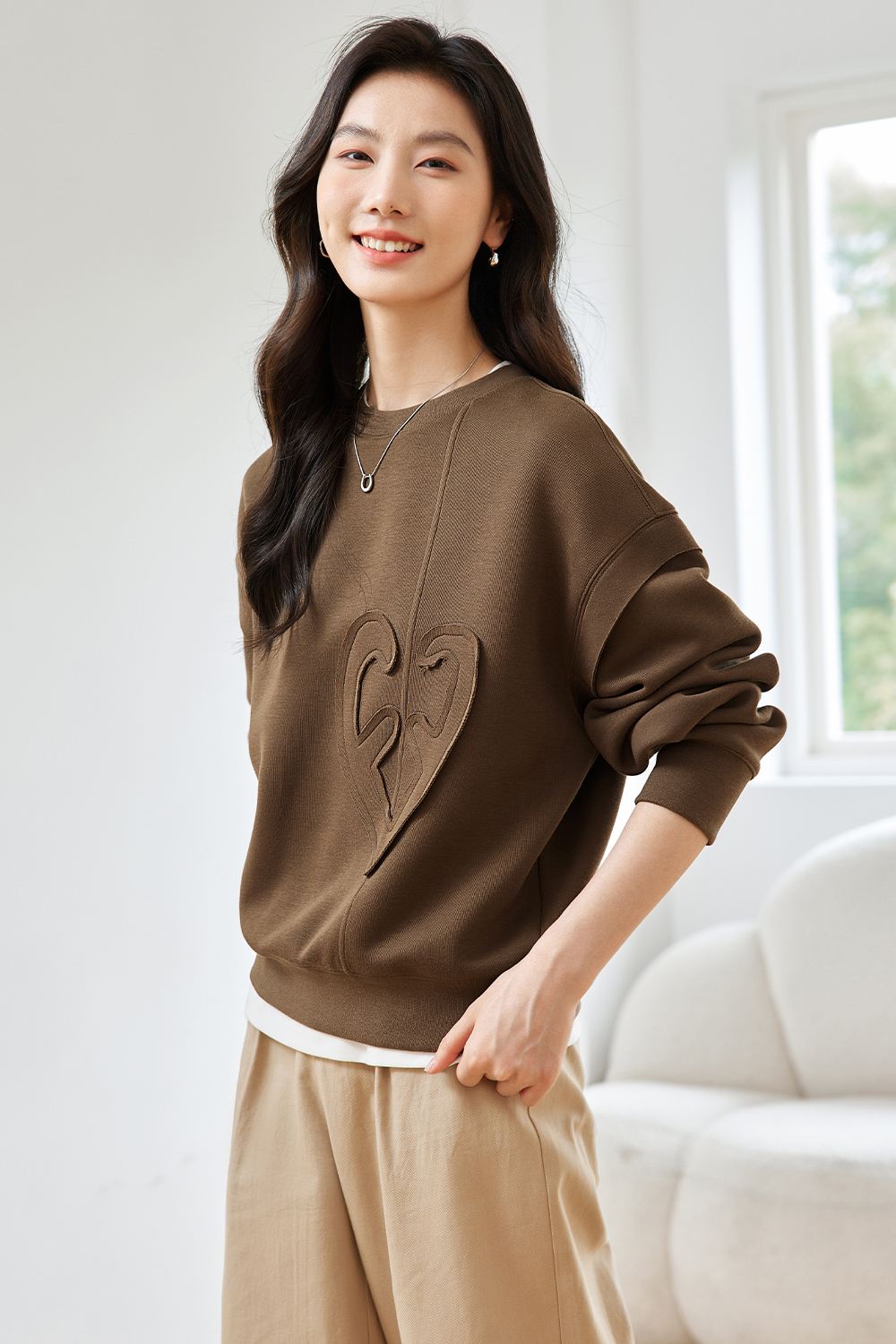 Heart Patch Embroidery Sweatshirt