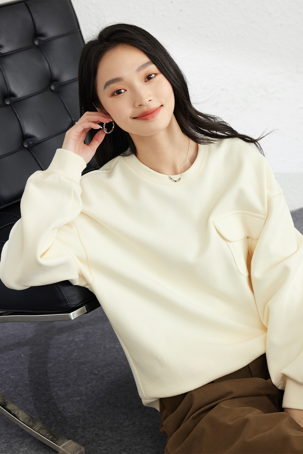 Thin-Fleece Embroidered Design Sweatshirt-VIMLYSTORE