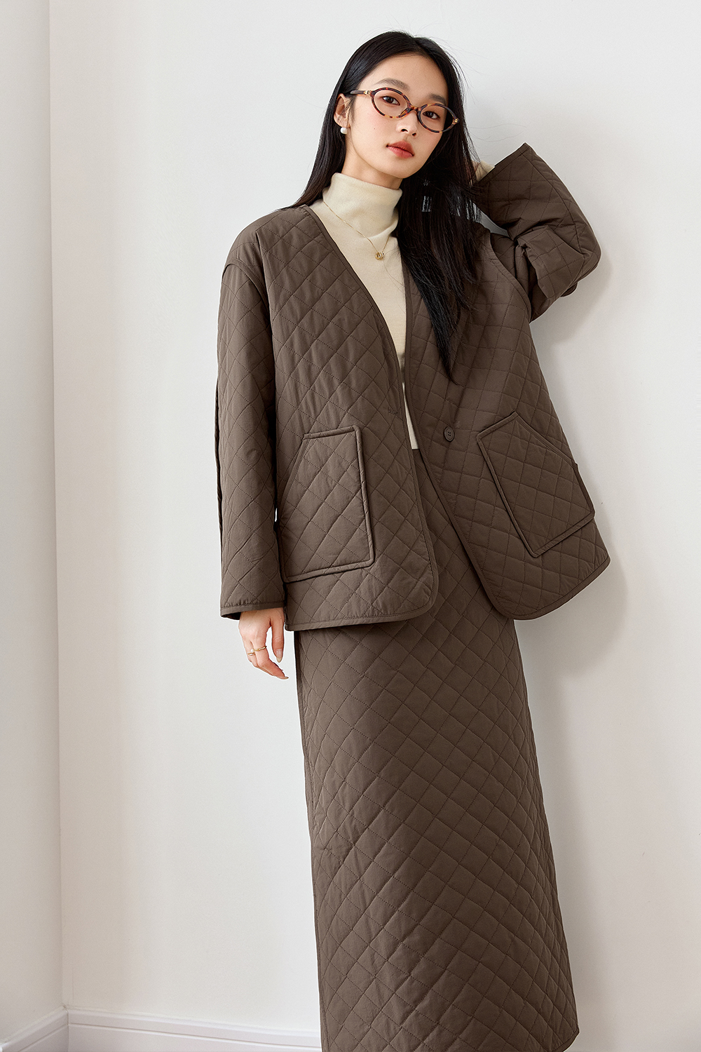 Classic Brown Diamond-Quilted Padded Set