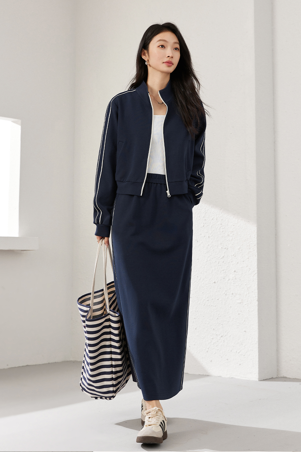 Collegiate Style Contrast Suit-VIMLYSTORE