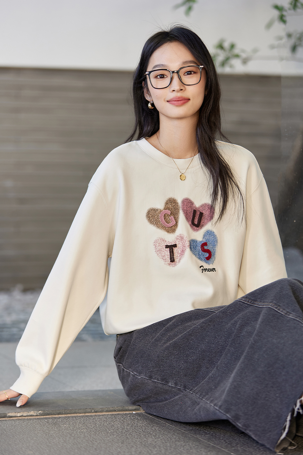 Embroidered Letter Sweatshirt-VIMLYSTORE