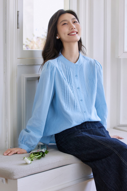 Round Neck Pleated Shirt