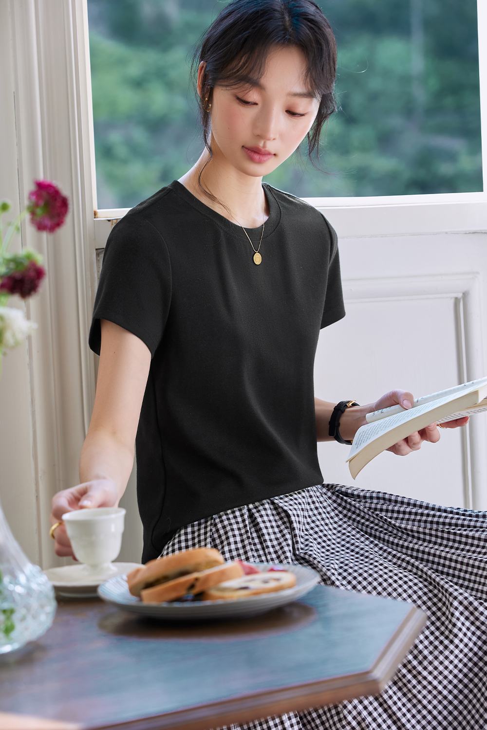 Modern Casual White T-Shirt-VIMLYSTORE