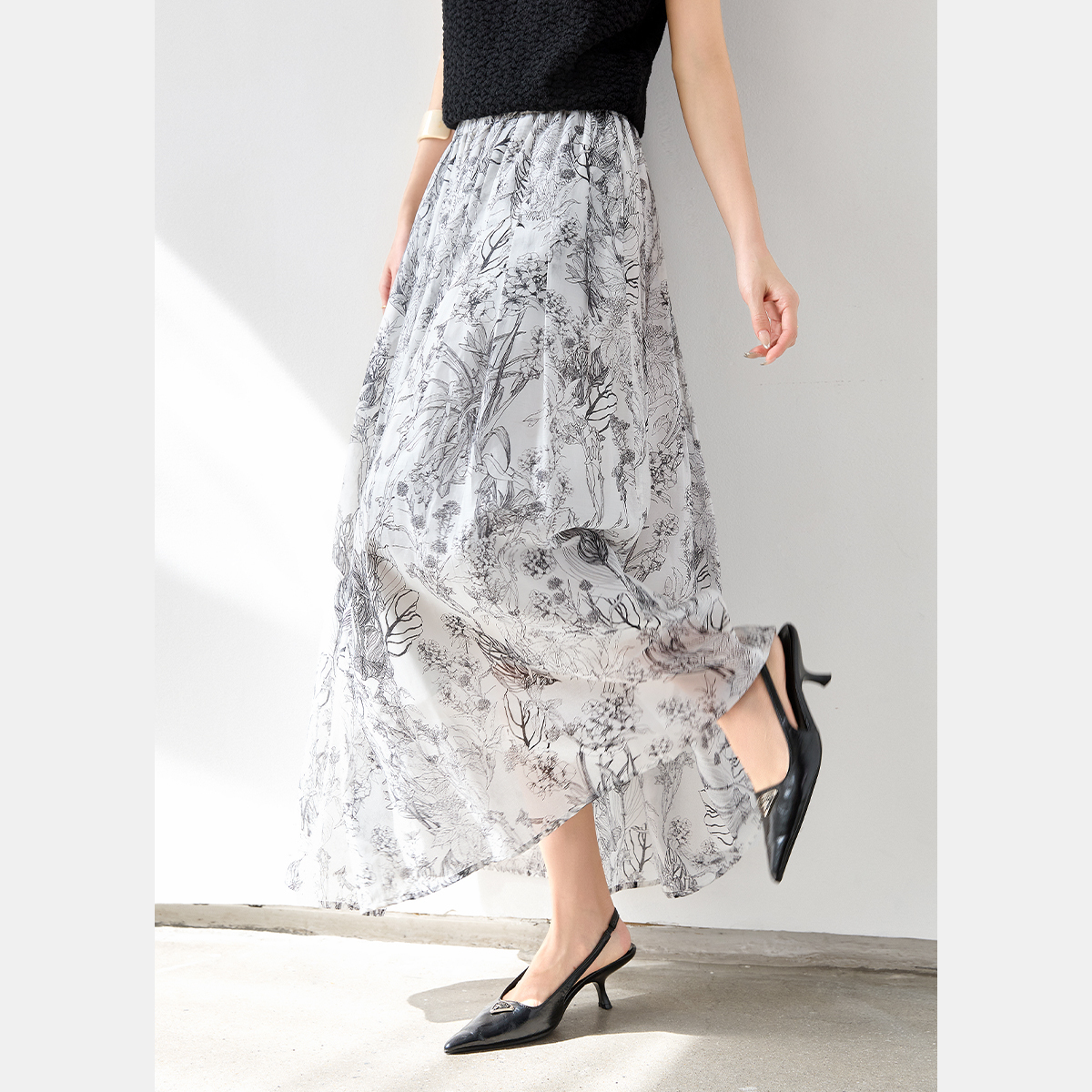 Elegant Lyocell Floral Skirt