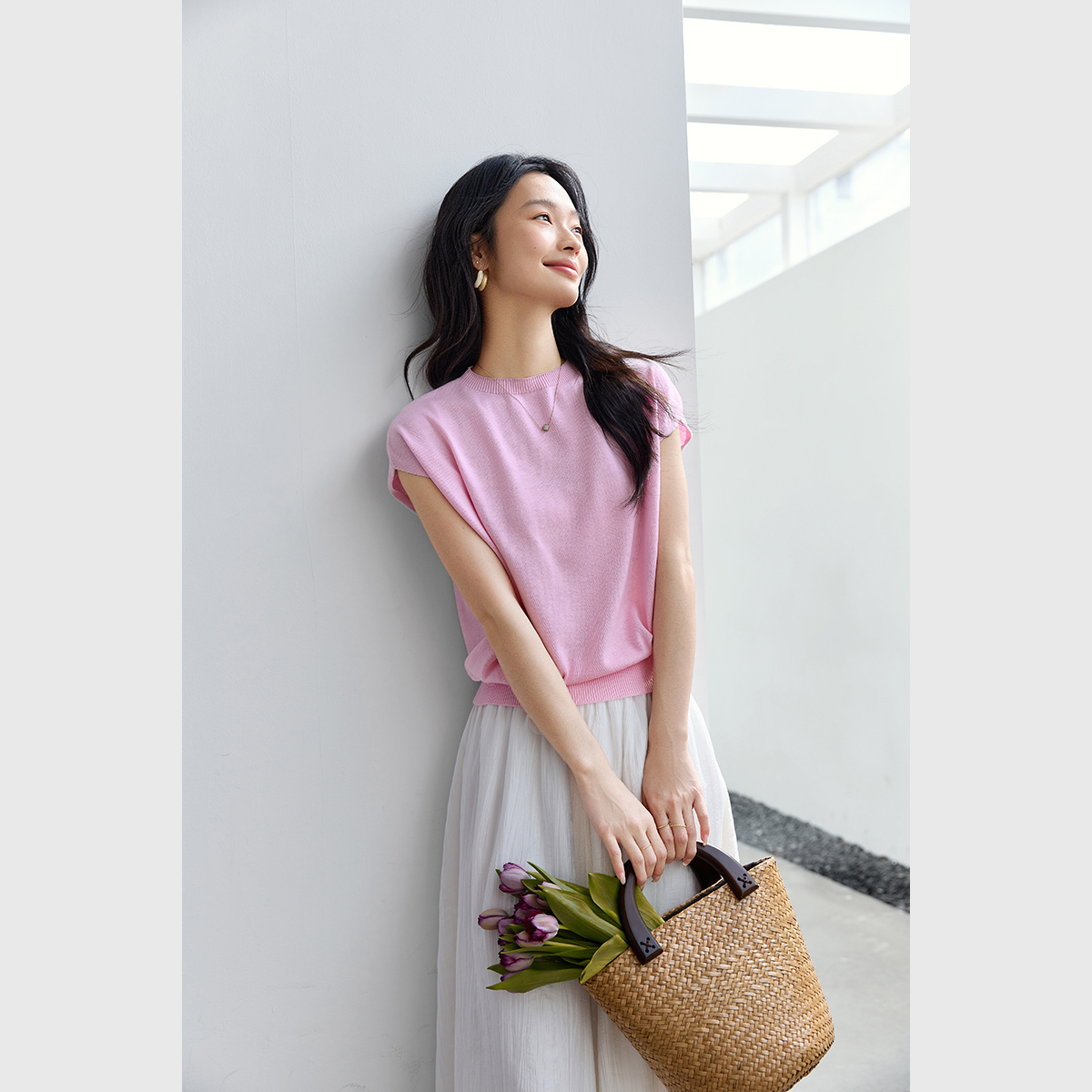 Sleeveless Round Neck Sweater