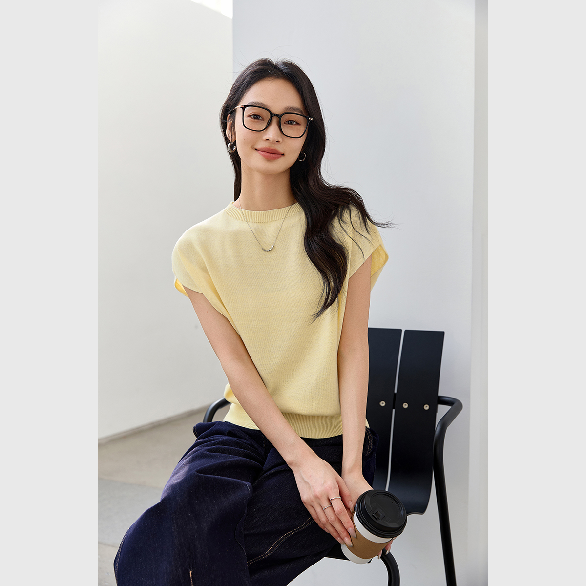 Sleeveless Round Neck Sweater