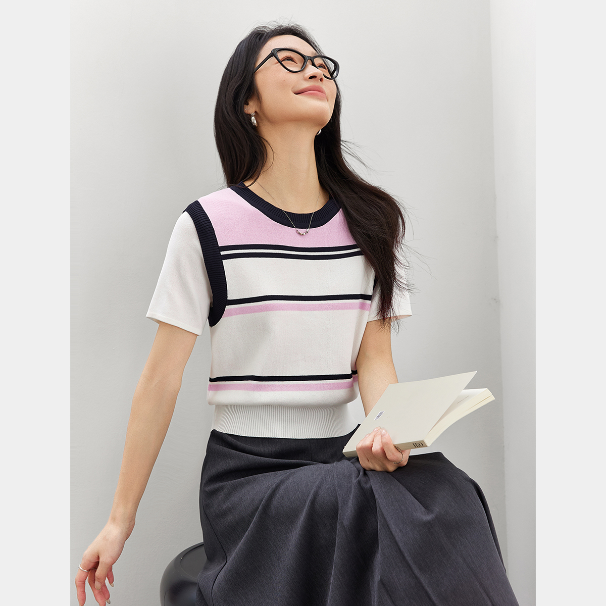 Contrast Striped Round Neck Sweater