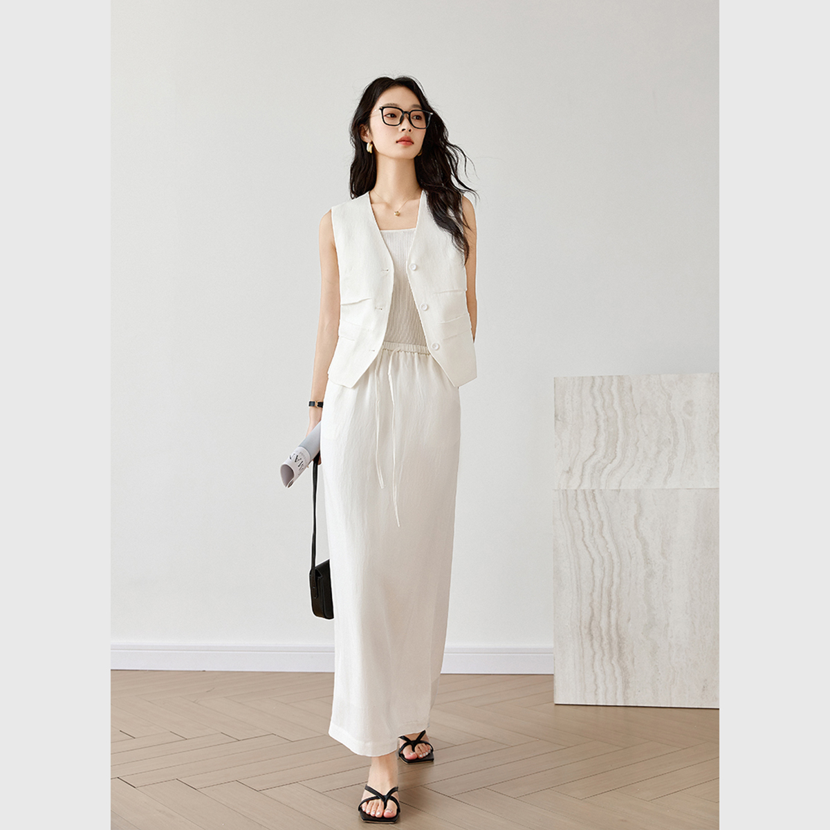 Exquisite Simple Suit