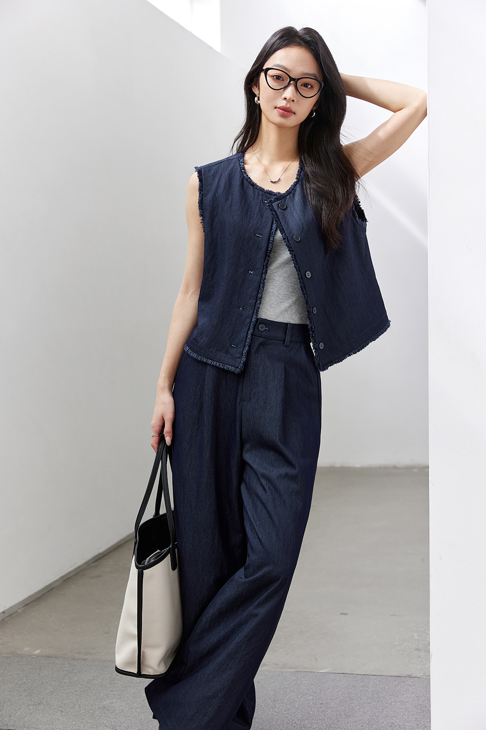 Raw-Edged Vest Straight Suit