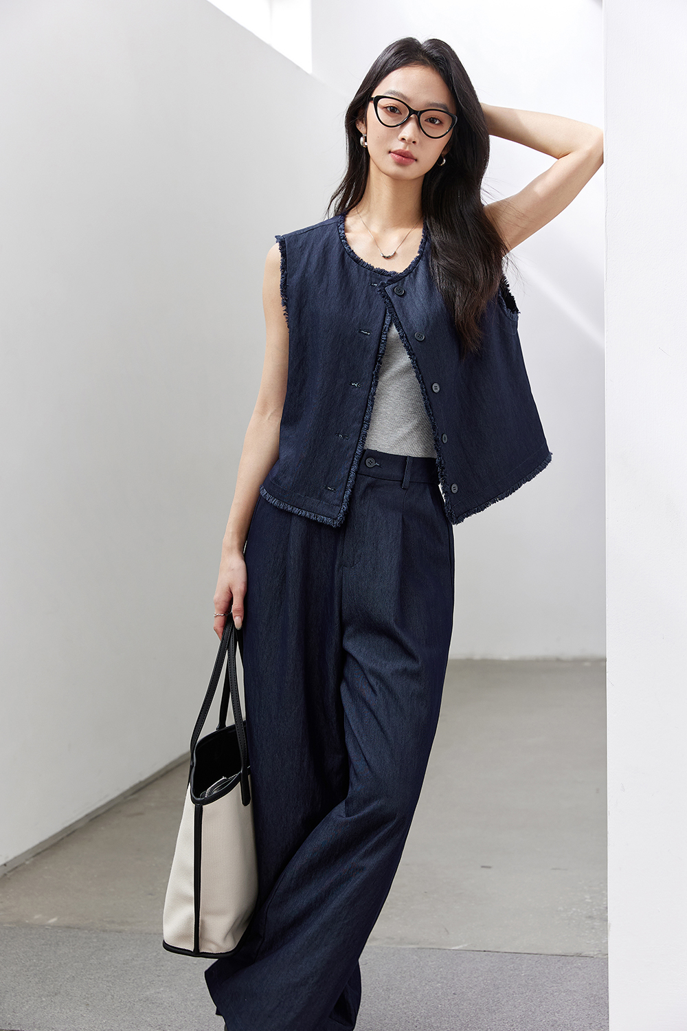 Raw-Edged Vest Straight Suit