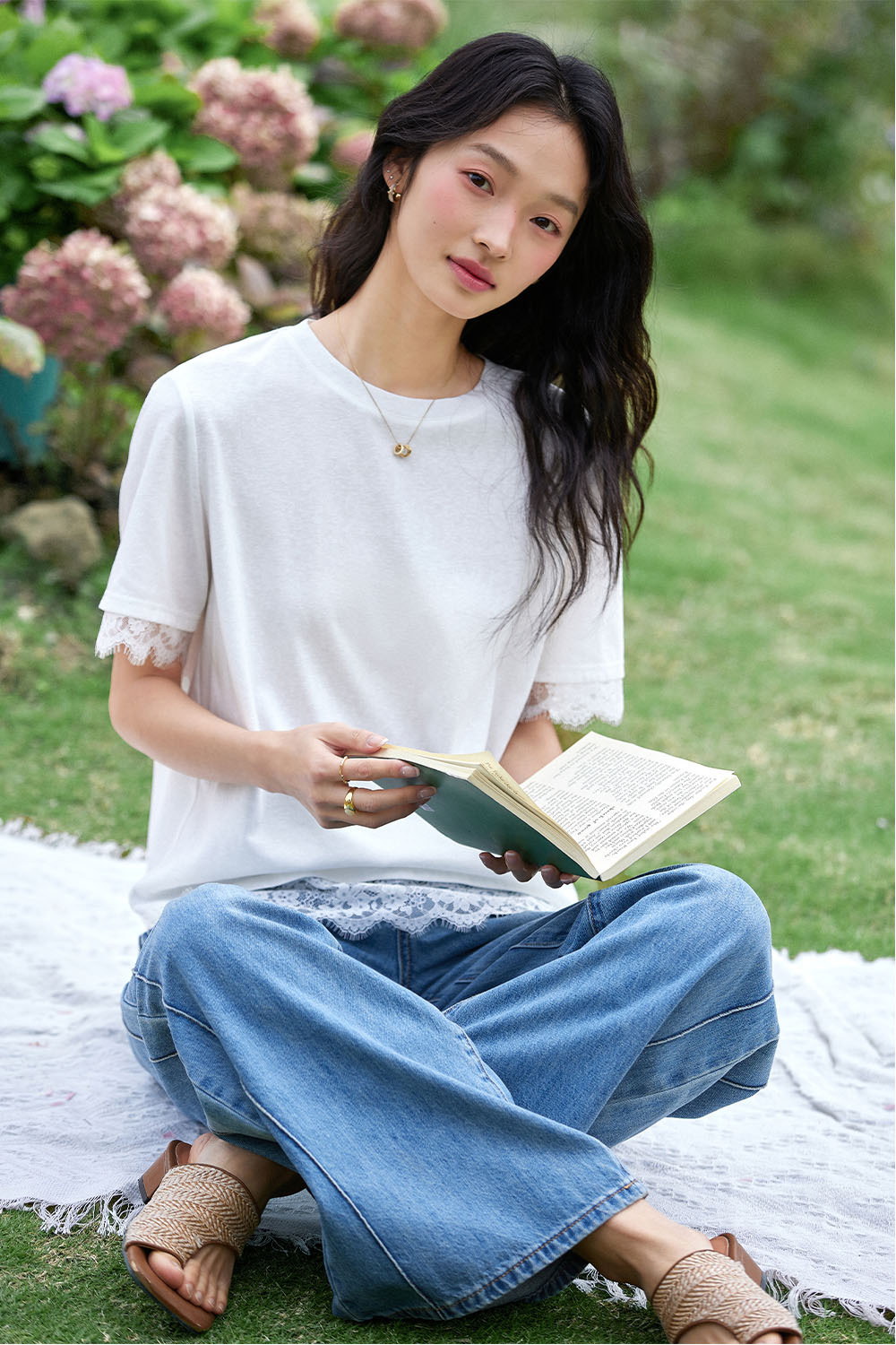Lace Patchwork Round Neck T-Shirt