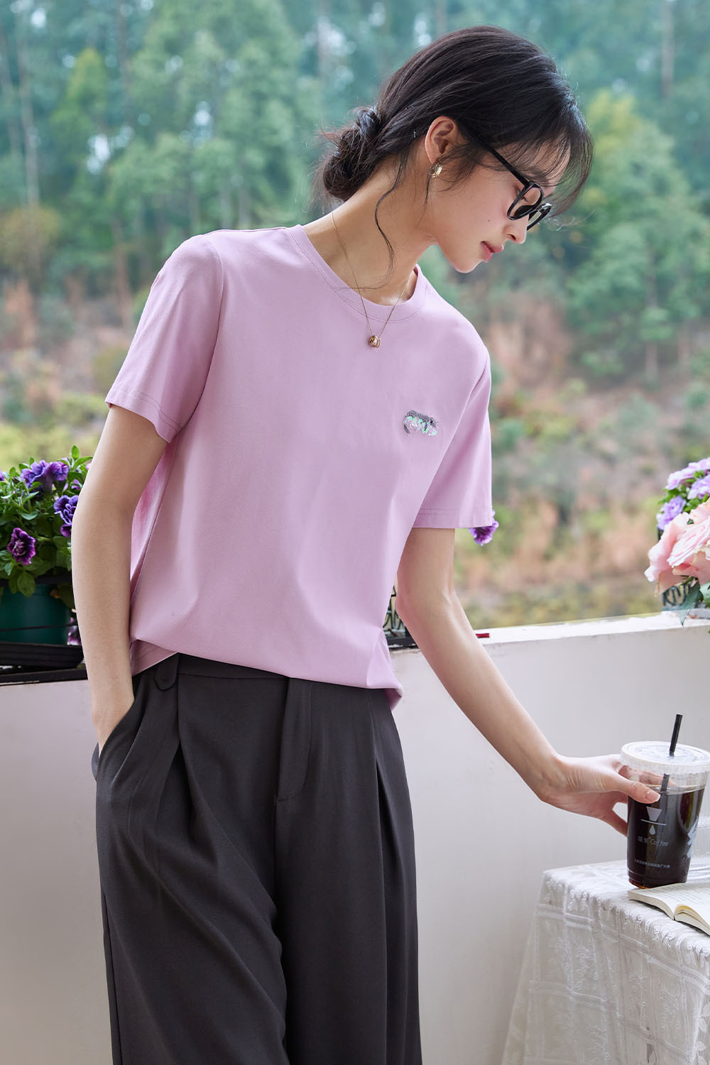 Kitten Sequin Embroidered Straight T-Shirt