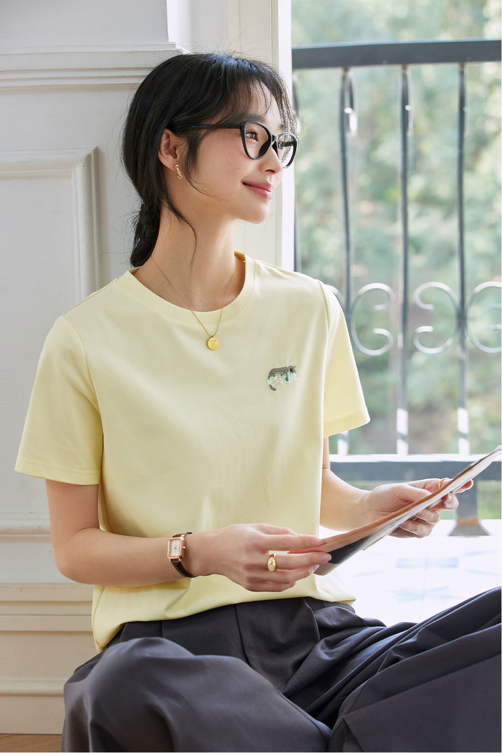 Kitten Sequin Embroidered Straight T-Shirt