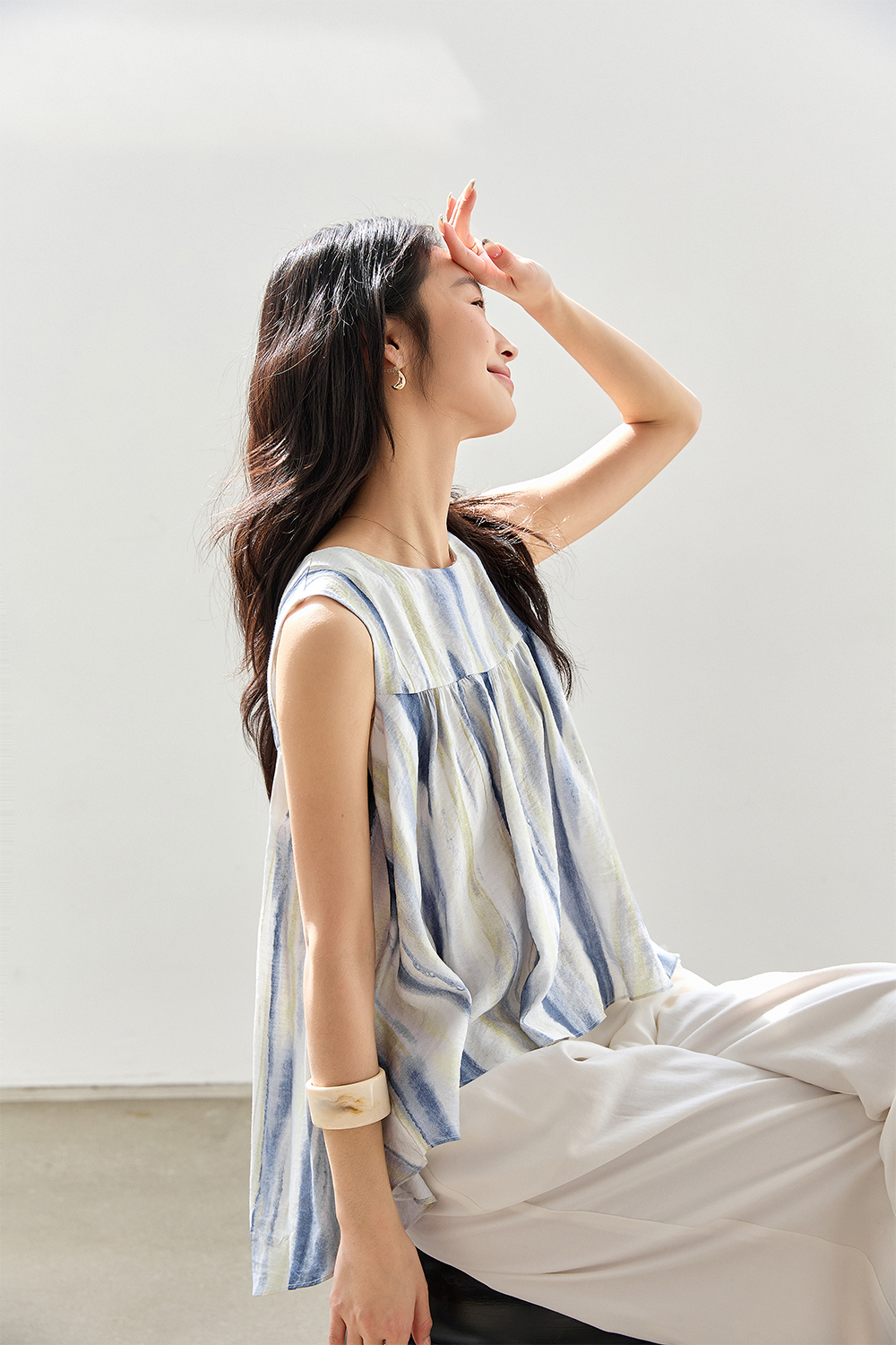 Stylish And Elegant Round Neck Shirt