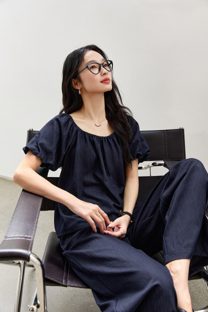 Simple-Chic Puff-Sleeve Top with High-Waist Wide-Leg Pants Set