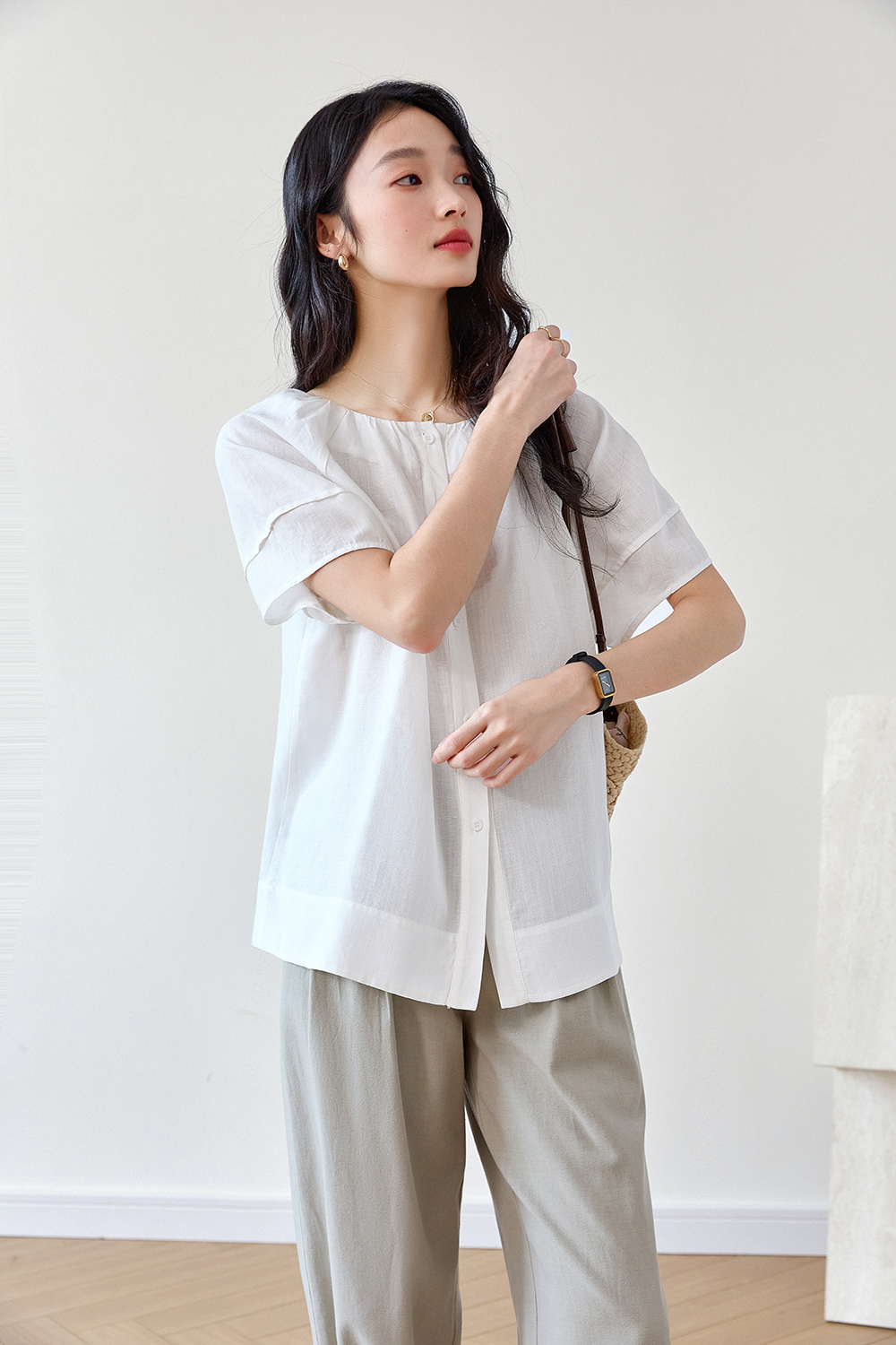 Minimalist Commute Textured Shirt with Round Neck