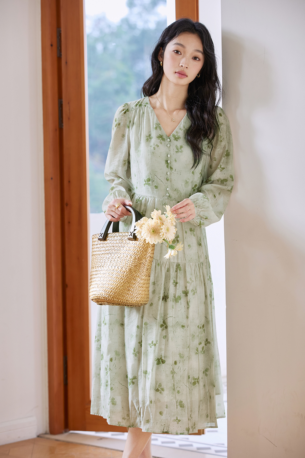 V-Neck Puff-Sleeve Belted Maxi Dress with Waist-Defining Tie-VIMLYSTORE