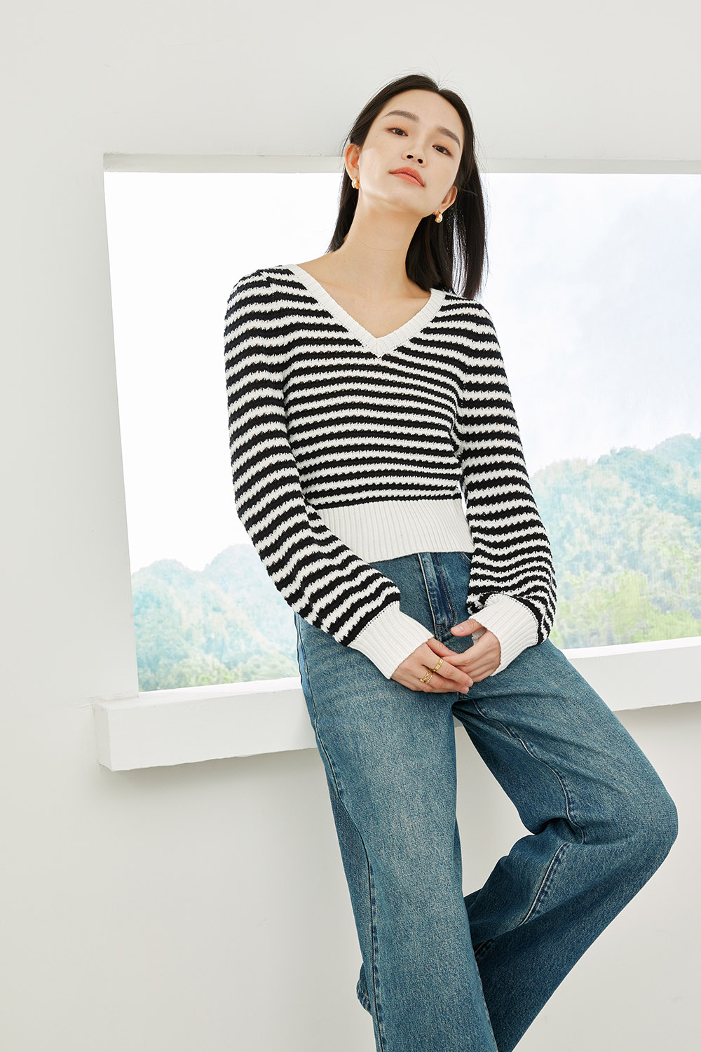 V-Neck Knit Sweater-VIMLYSTORE