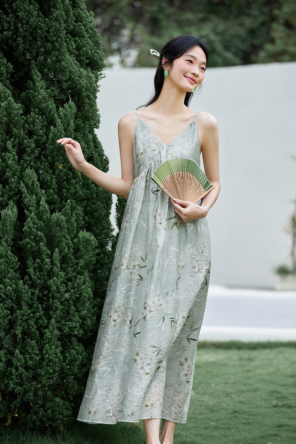 Contemporary Chinese V-Neck Lyocell Slip A-Line Maxi Dress-VIMLYSTORE