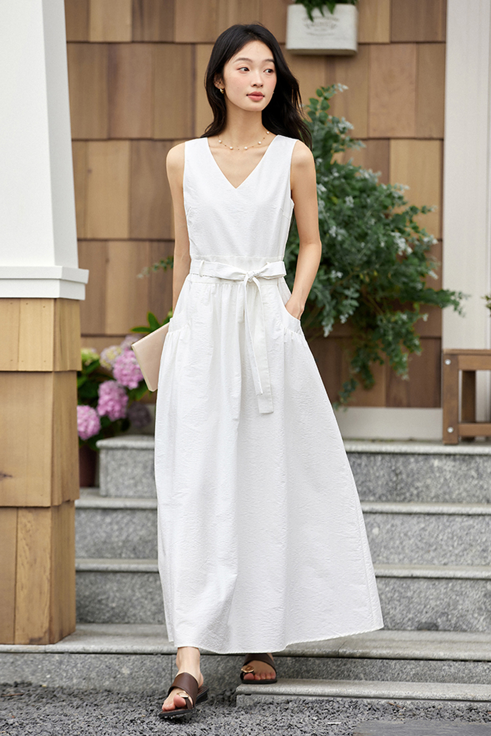 French Elegant V-neck Sleeveless Pleated Dress-VIMLYSTORE